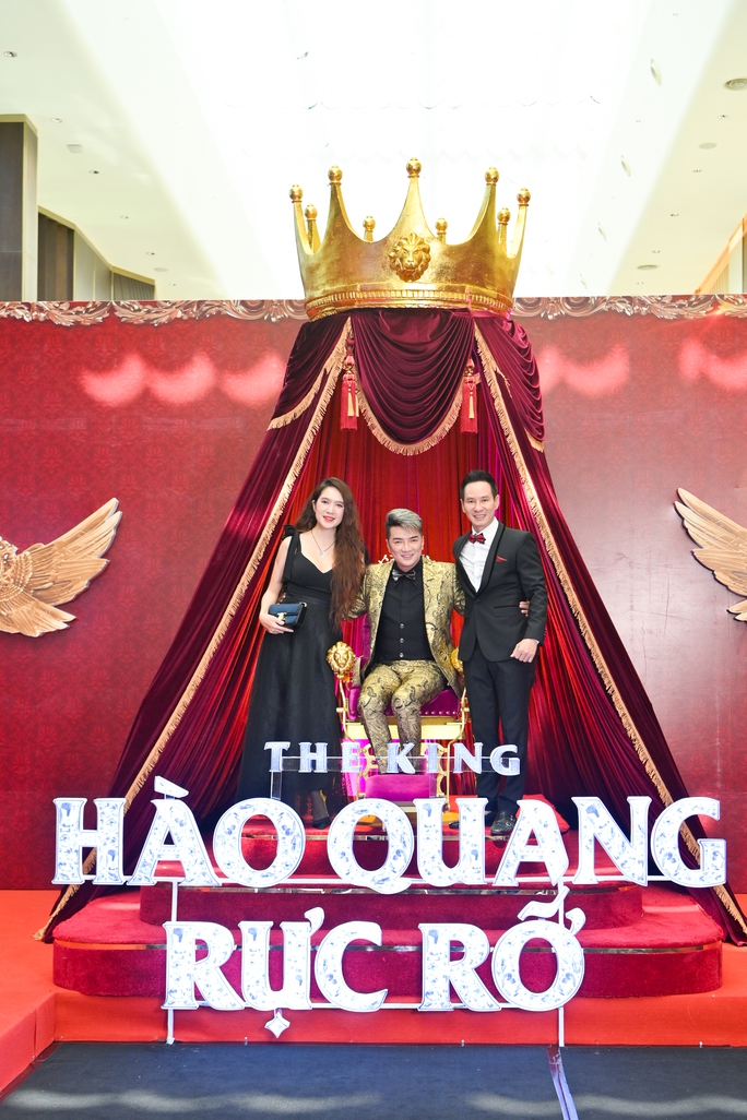 TÔI LÊN TIẾNG: Đàm Vĩnh Hưng "The King", Trấn Thành "khóc nhè"...: Ngán showbiz Việt!