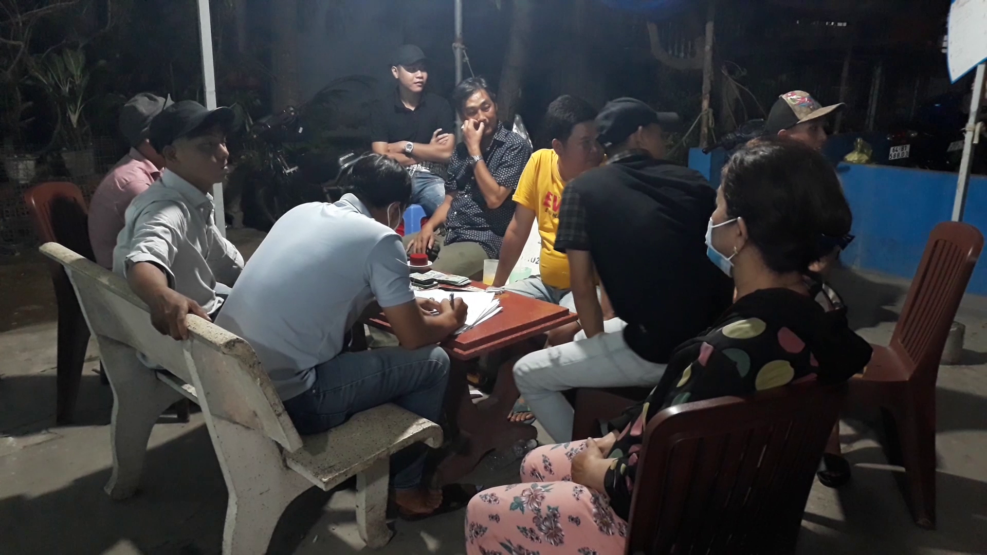 Ph&aacute; sới bạc trong căn nh&agrave; &ldquo;quyết t&acirc;m x&acirc;y dựng gia đ&igrave;nh văn h&oacute;a&rdquo; - Ảnh 2.