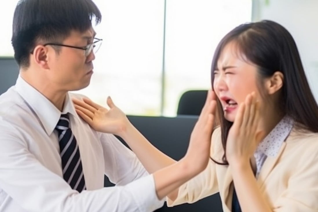 Trung Quốc: Ông chủ bắt nhân viên tát nhau để tạo động lực làm việc?