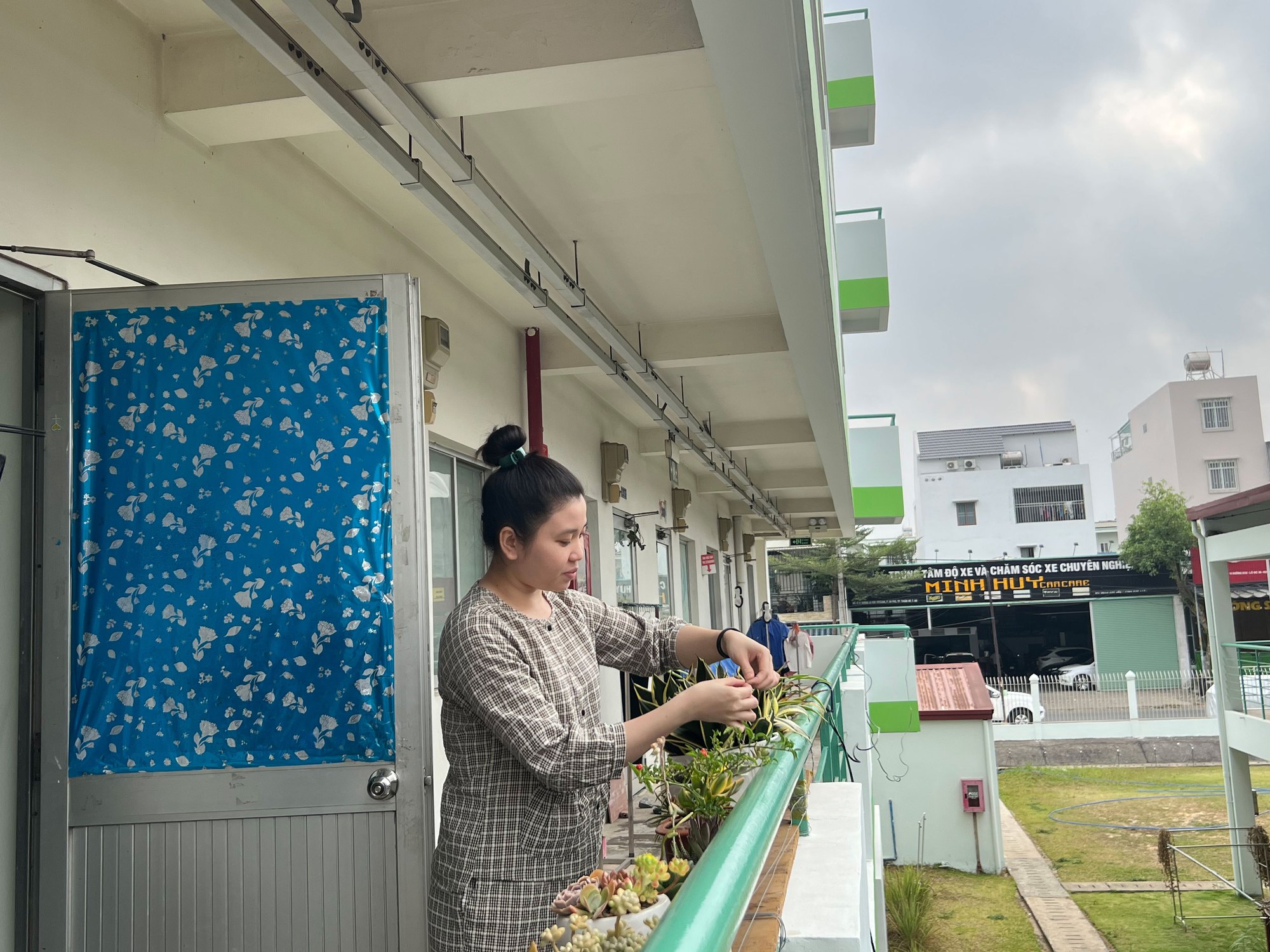 Lo chỗ ở miễn phí cho công nhân