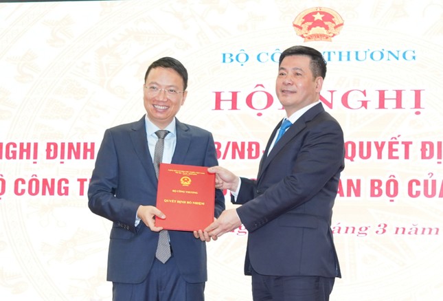 Thủ tướng bổ nhiệm Chủ tịch Ủy ban Cạnh tranh Quốc gia