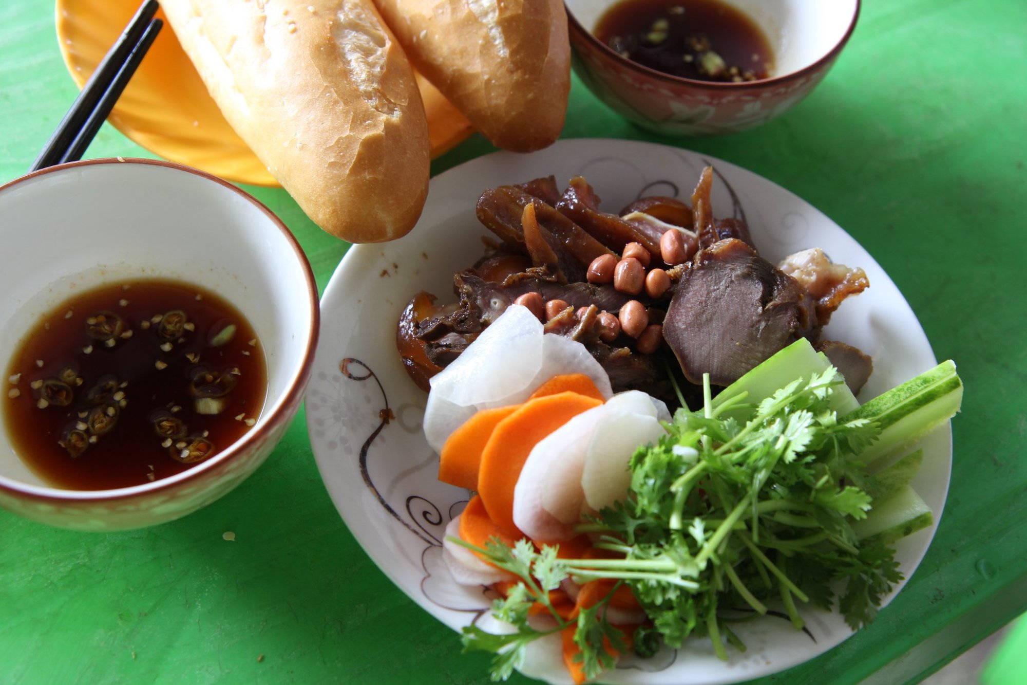 Phải lòng phá lấu heo Kê Gà