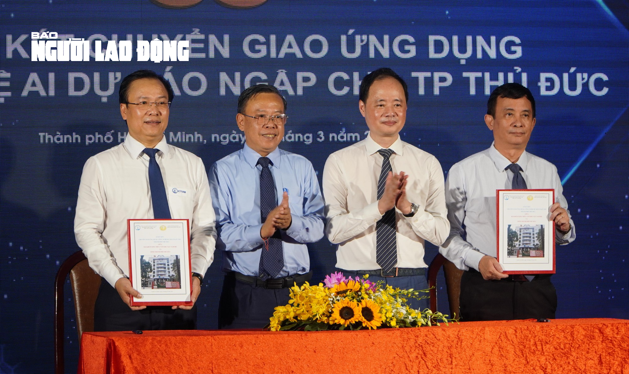 30 năm bắt bệnh &ocirc;ng trời v&agrave; thức c&ugrave;ng d&ograve;ng s&ocirc;ng - Ảnh 3.