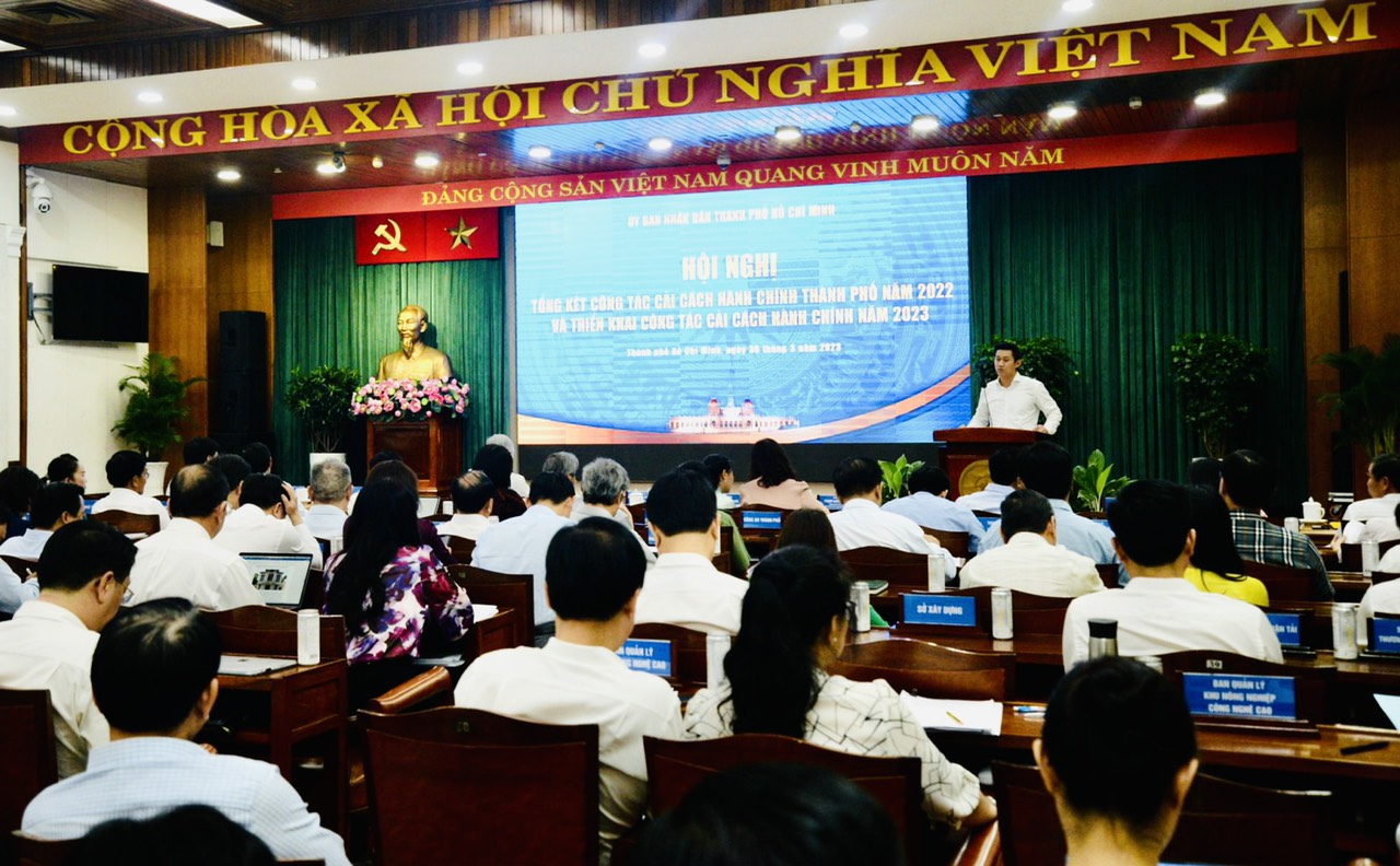 TP HCM: Quận 5 đội sổ về cải c&aacute;ch h&agrave;nh ch&iacute;nh - Ảnh 1.