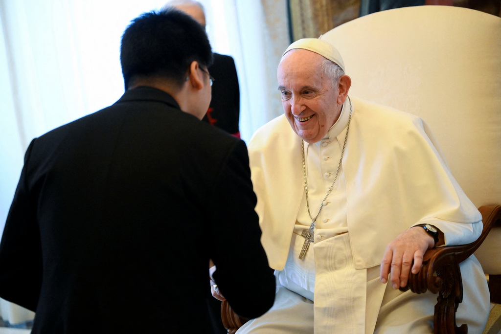 Giáo hoàng Francis nhập viện