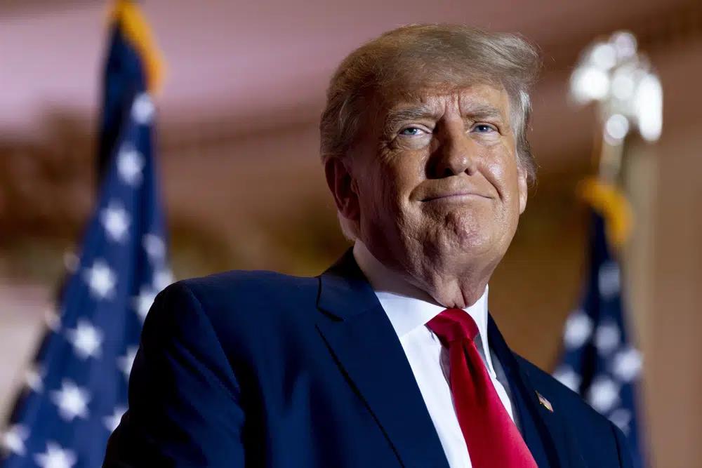NÓNG: Ông Donald Trump chính thức bị truy tố hình sự ở New York