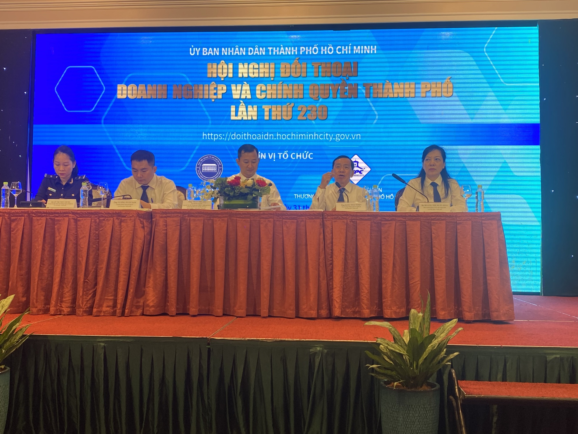 Các doanh nghiệp "rất đau khổ" với mã HS code