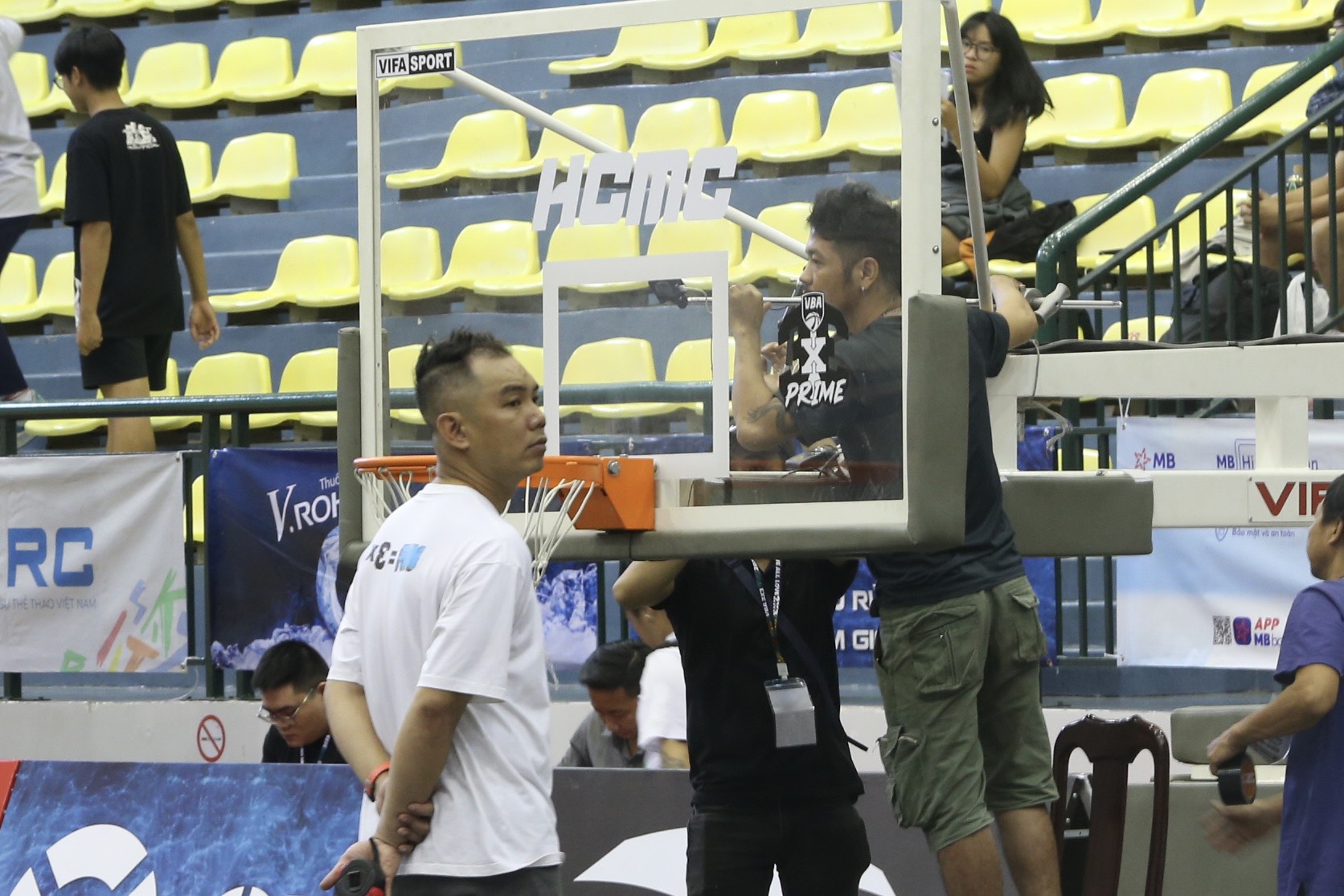 Sự cố hi hữu ở chặng cuối Giải b&oacute;ng rổ VBA 3x3 Prime 2023 - Ảnh 2.