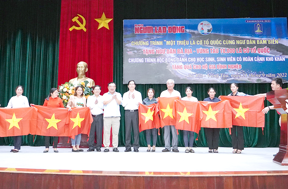 Cuộc thi viết về chủ quyền: Sát cánh cùng ngư dân