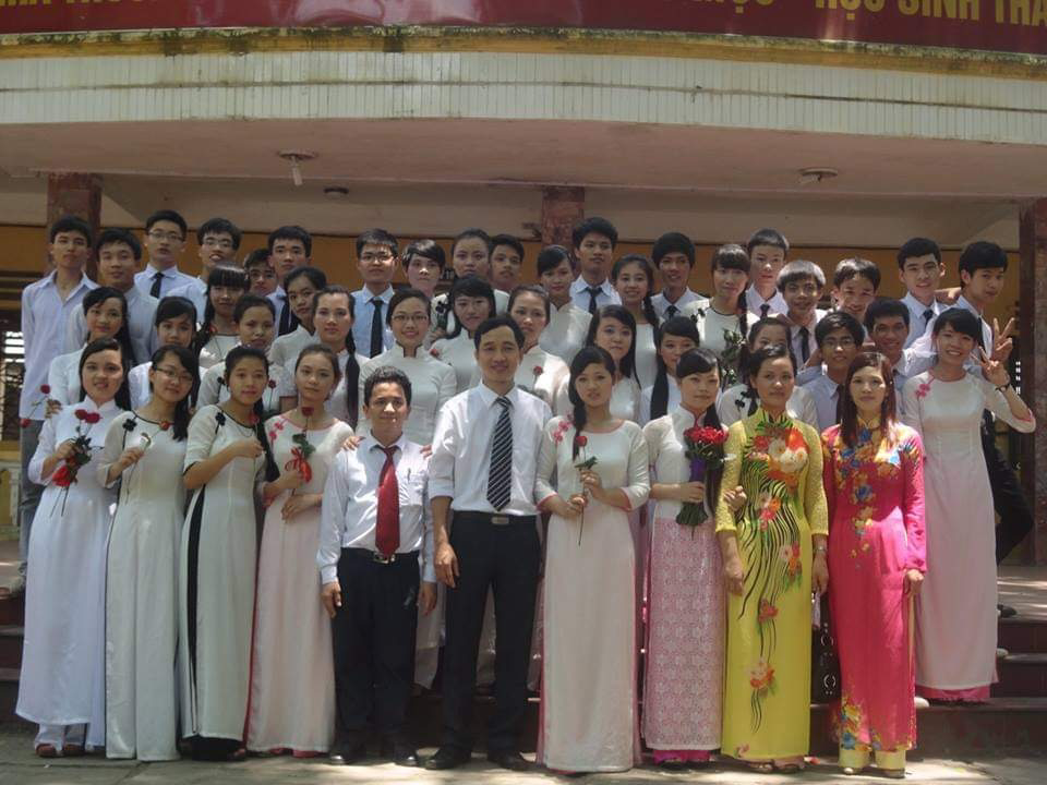 Cuộc thi viết "Người Thầy kính yêu": Thầy như viên pha lê sáng mãi