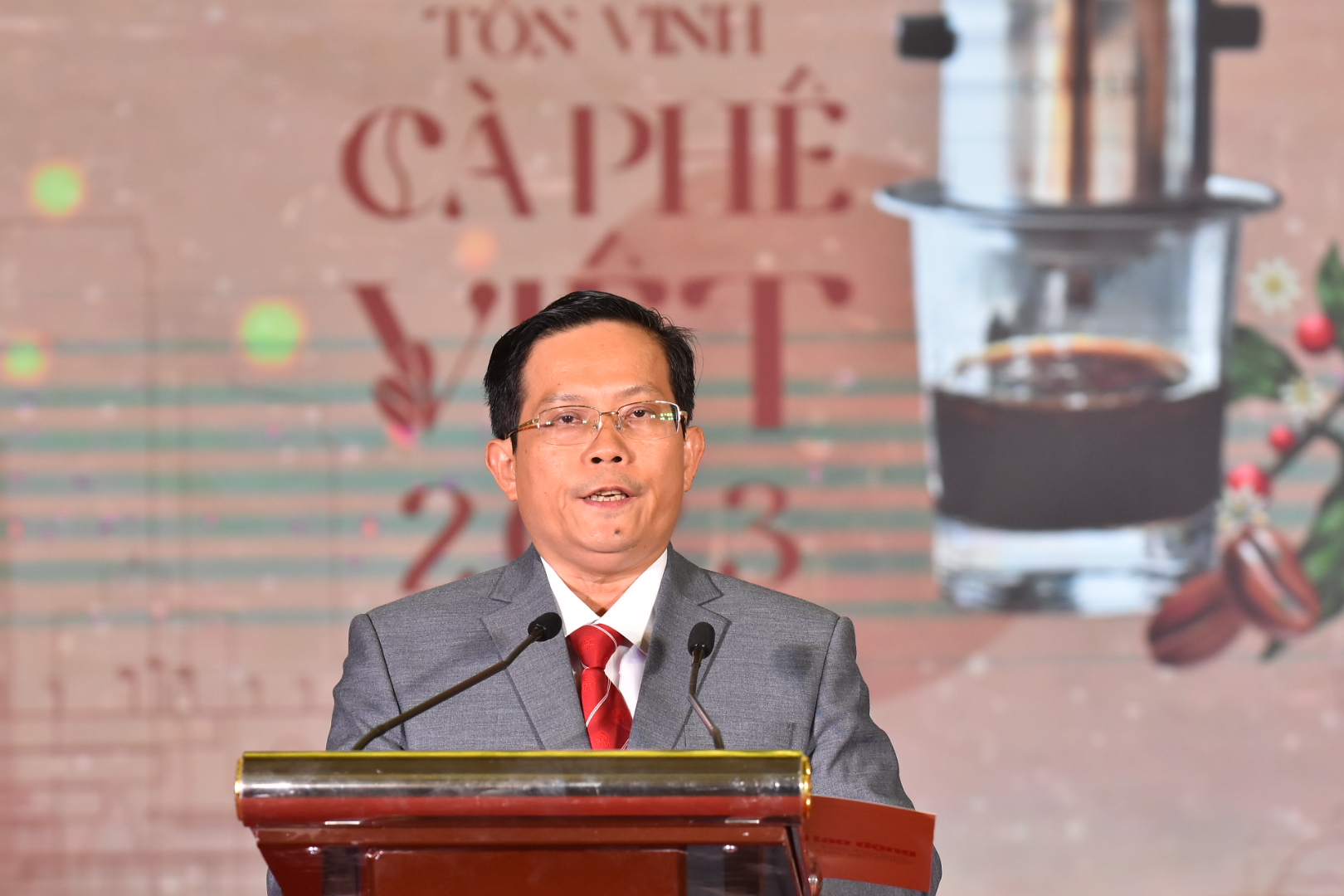 Khai mạc chương trình "Tôn vinh cà phê Việt"
