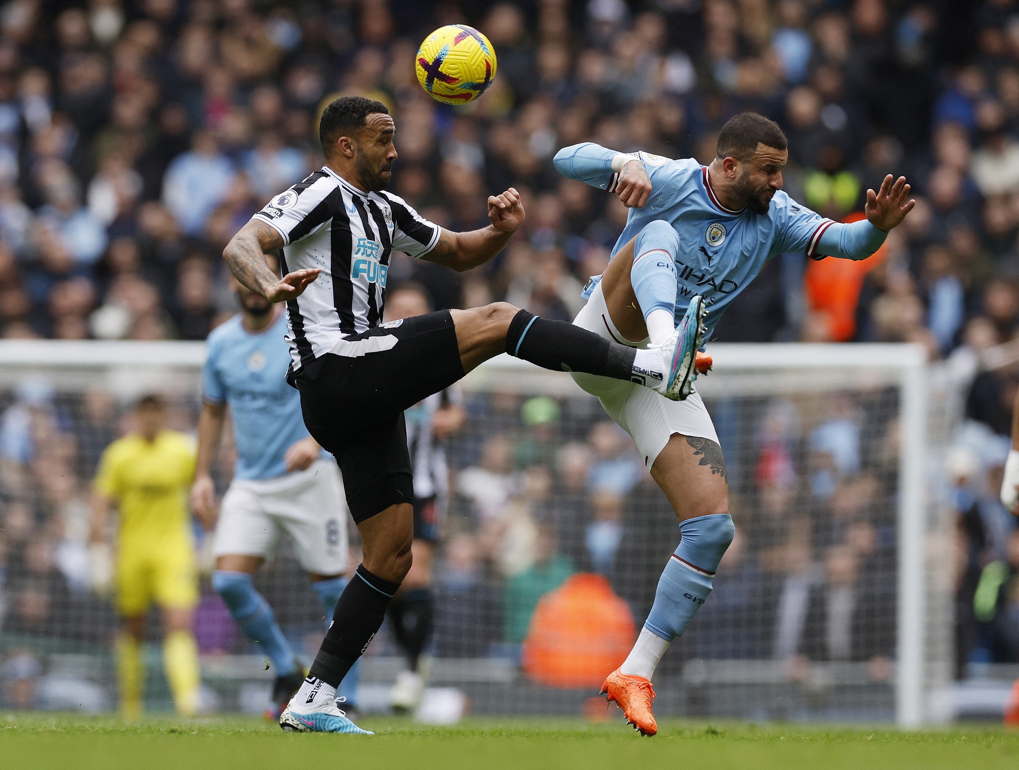 Bắn hạ Chích chòe, Man City áp sát ngôi đầu Ngoại hạng Anh - Ảnh 3.