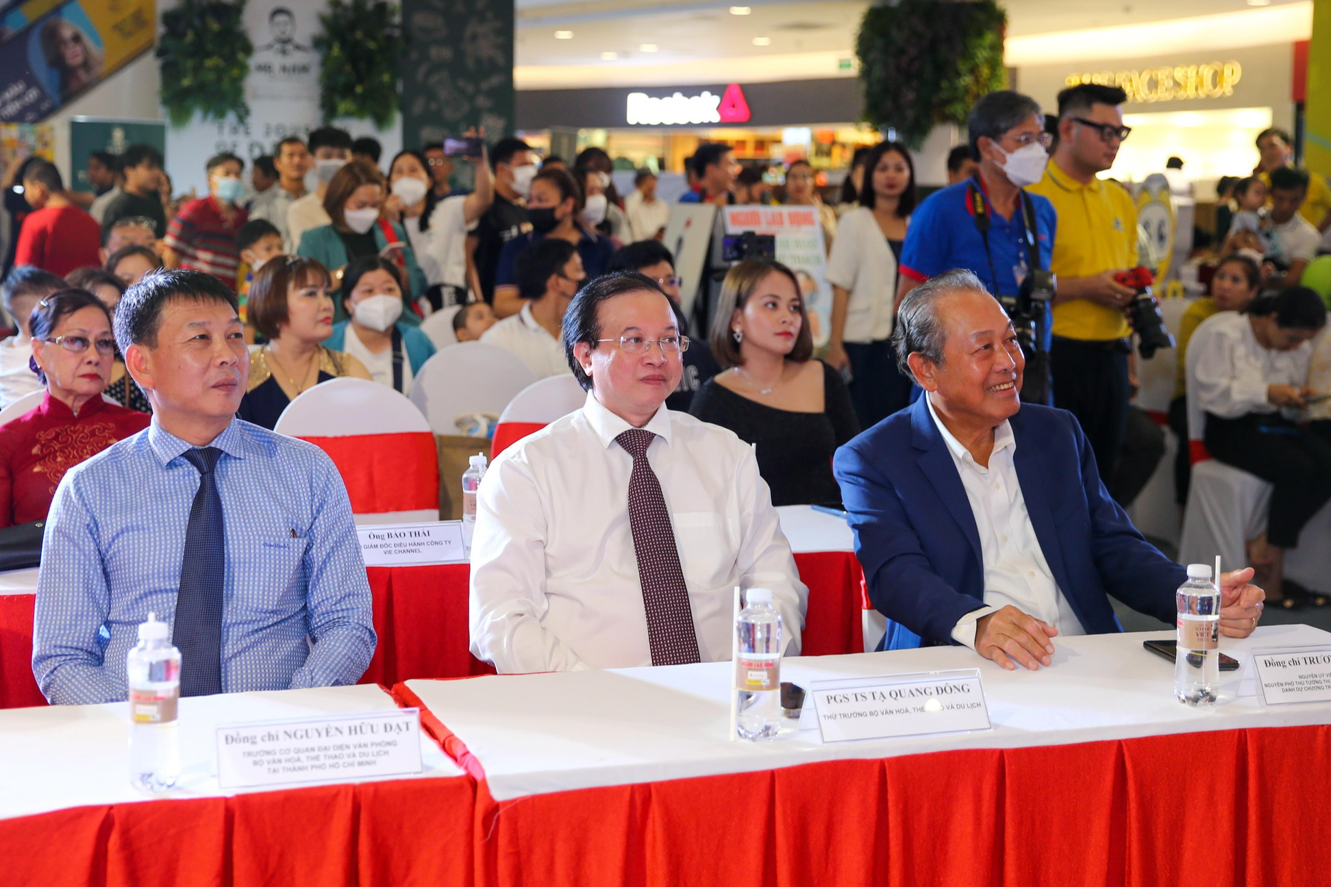 Ấn tượng đêm gala nghệ thuật Dấu ấn Giải Mai Vàng - Ảnh 1.
