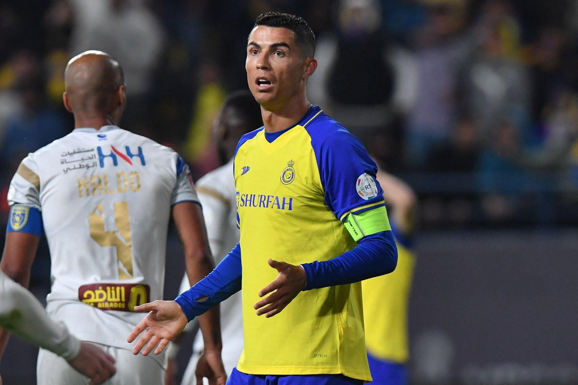 Ronaldo hụt bàn không tưởng, Al Nassr ngược dòng 14 phút bù giờ
