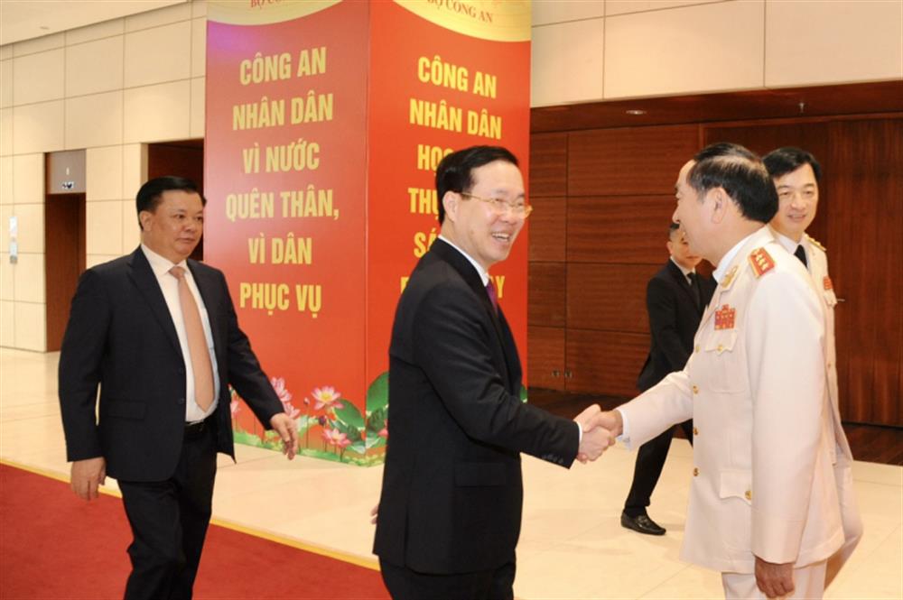 Tổng B&iacute; thư Nguyễn Ph&uacute; Trọng, Chủ tịch nước V&otilde; Văn Thưởng dự lễ kỷ niệm Ng&agrave;y truyền thống CAND - Ảnh 4.