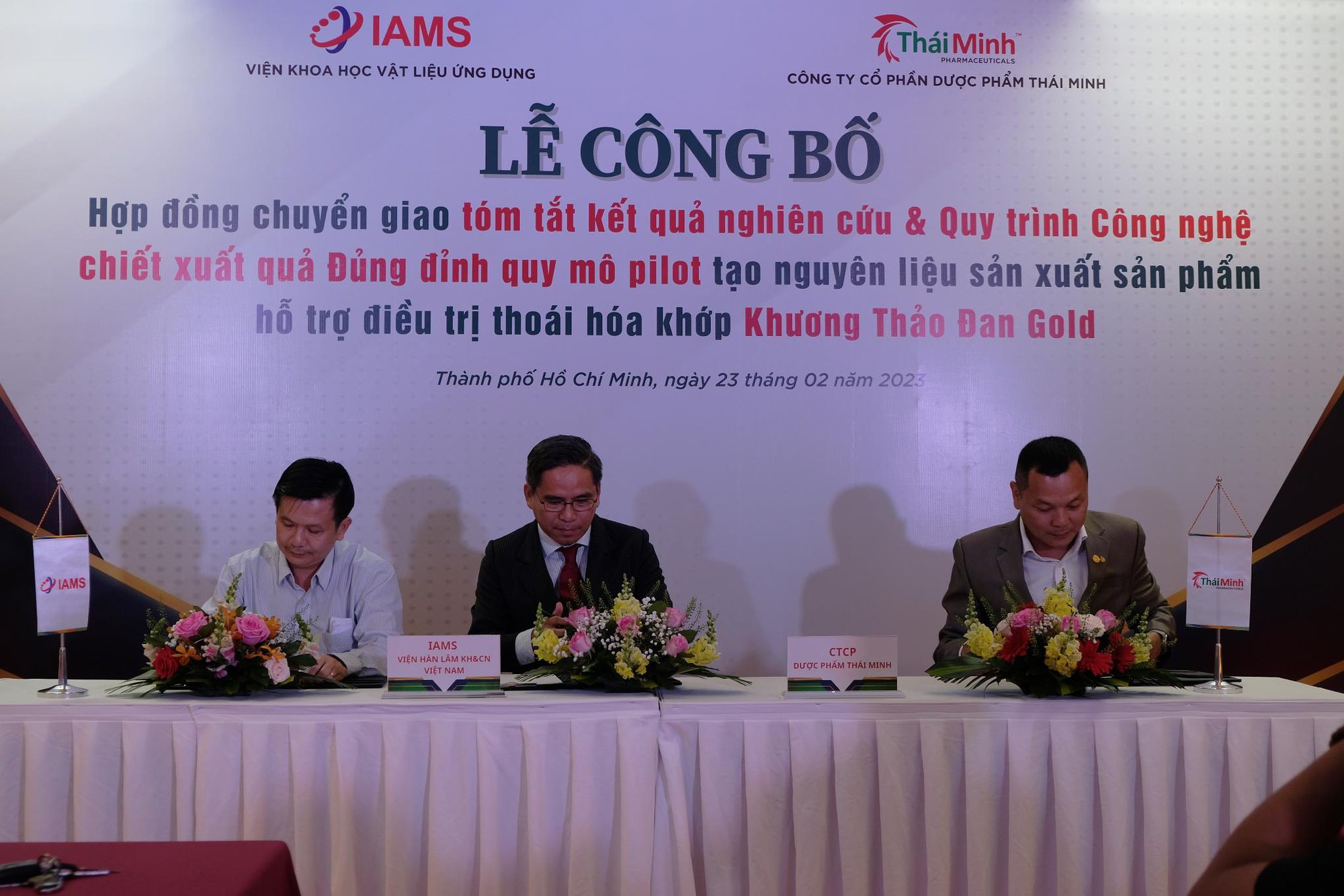 Lễ chuyển giao Công nghệ ứng dụng chất Caryotin trong cây Đủng Đỉnh tạo ra Khương Thảo Đan Gold hỗ trợ điều trị xương khớp