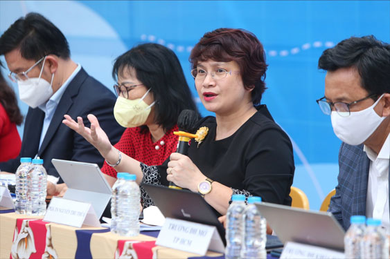 "Đưa trường học đến thí sinh" 2023: Giải đáp nỗi lo nghề nghiệp