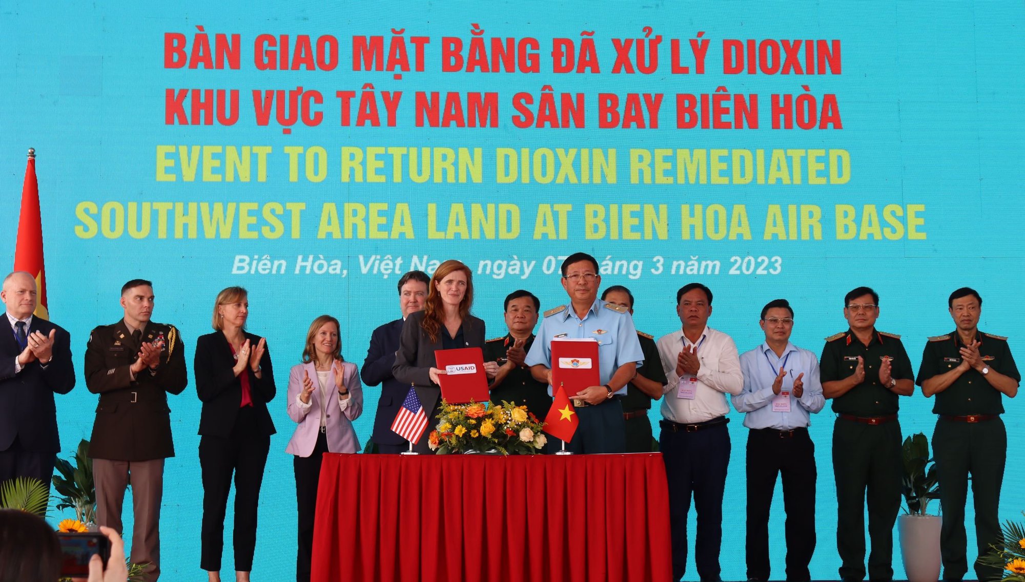 Bàn giao 30.000m2  đất sân bay Biên Hòa đã được xử lý dioxin