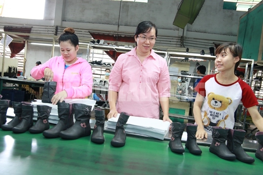 Kh&ocirc;ng n&ecirc;n c&agrave;o bằng tuổi nghỉ hưu - Ảnh 1.