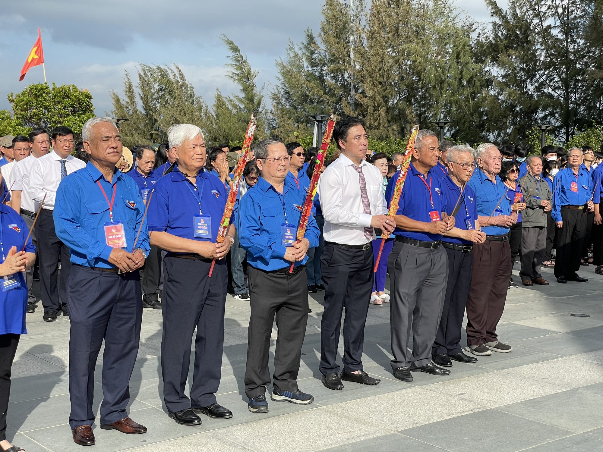 H&agrave;nh tr&igrave;nh Sống m&atilde;i tuổi hai mươi đến Khu tưởng niệm Chiến sĩ Gạc Ma - Ảnh 1.