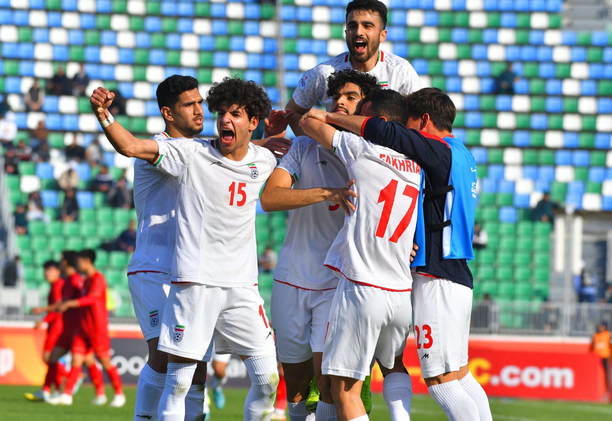Thất bại 1-3 trước U20 Iran,  U20 Việt Nam ngậm ng&ugrave;i bị loại - Ảnh 2.