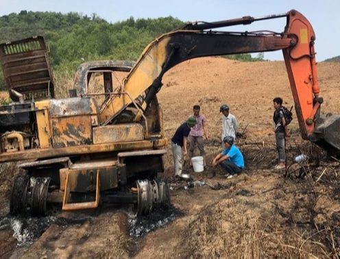 Thiếu tướng Đinh Văn Nơi biểu dương thành tích điều tra, phá một vụ án