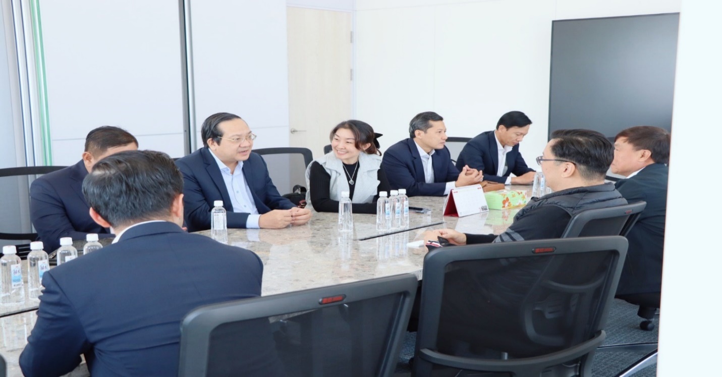 Long An khảo s&aacute;t, l&agrave;m việc với c&aacute;c tập đo&agrave;n h&agrave;ng đầu tại Đ&agrave;i Loan ( Trung Qu&ocirc;́c ) - Ảnh 2.