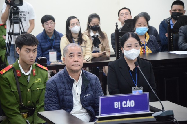 Vợ chồng cựu phó văn phòng Sở TN-MT chiếm đoạt 3 lô đất "vàng" giá 320 tỉ đồng