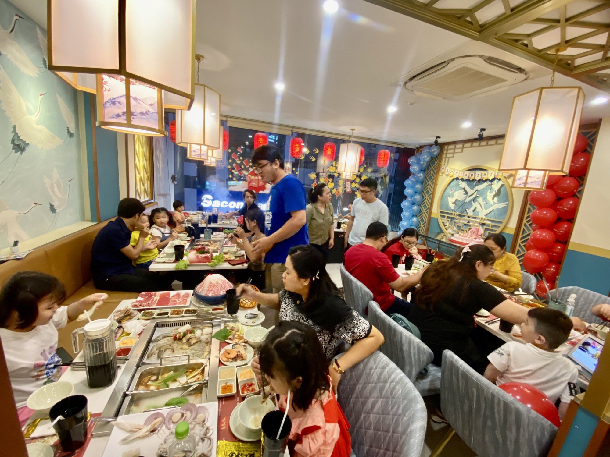 Ăn thỏa th&iacute;ch Buffet nướng, lẩu 70 m&oacute;n tại Ăn Được Ph&uacute;c - Ảnh 4.