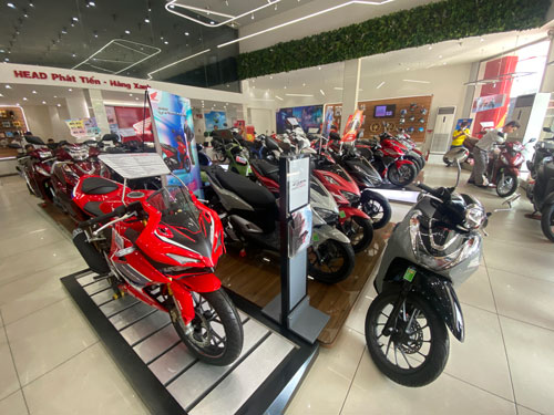 Giá xe máy tăng tiếp từ ngày 1-4