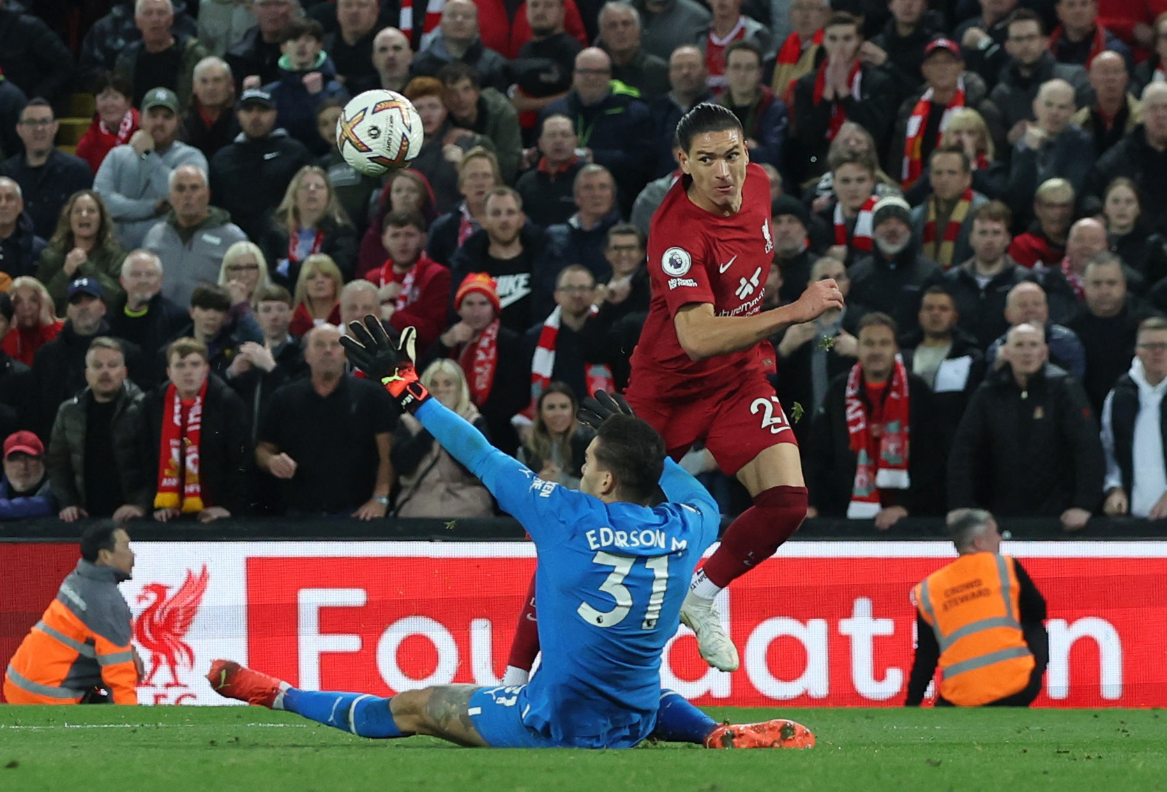 Man City đại chiến Liverpool: Thắng để giữ lửa cuộc đua