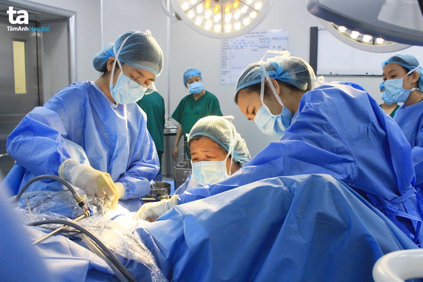 Cô gái khốn khổ vì có 2 âm đạo