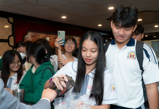 Trường Đại học Hoa Sen ưu đ&atilde;i học ph&iacute; 15 triệu đồng cho t&acirc;n sinh vi&ecirc;n - Ảnh 2.