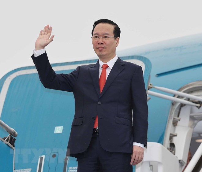 Chủ tịch nước V&otilde; Văn Thưởng đến Vientiane, bắt đầu thăm ch&iacute;nh thức L&agrave;o - Ảnh 4.