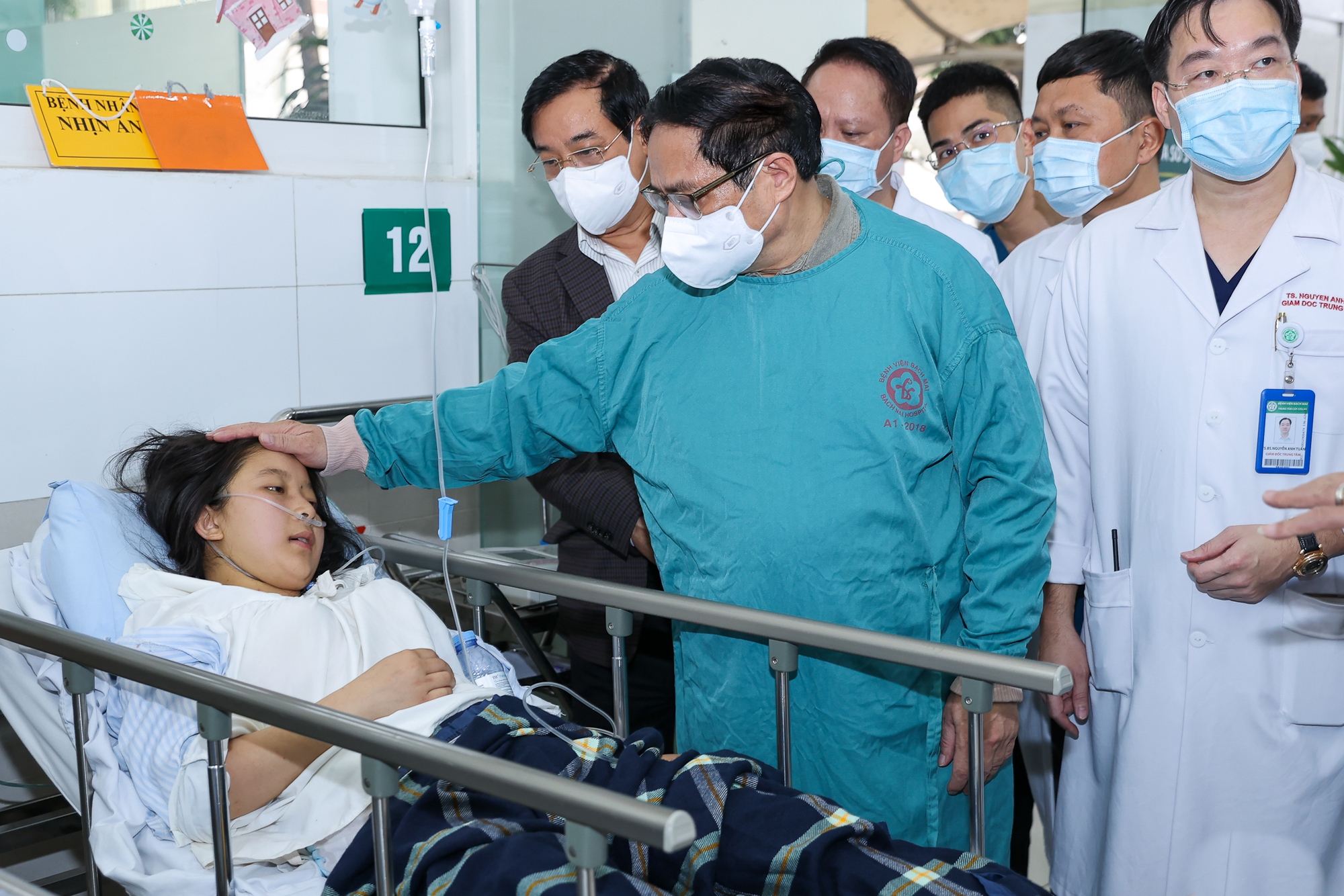 Quyết liệt gỡ vướng thuốc hiếm, vật tư y tế