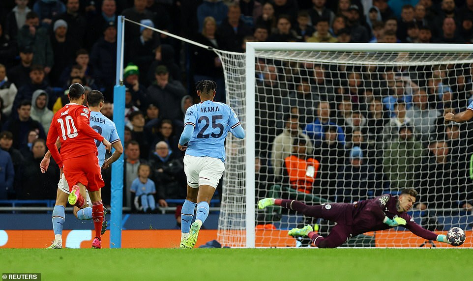 Man City v&ugrave;i dập Bayern Munich, mơ v&eacute; b&aacute;n kết Champions League - Ảnh 5.