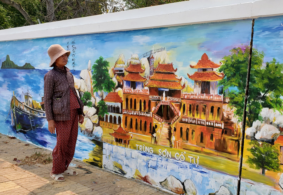 Ấn tượng con đường tranh b&iacute;ch họa Ninh Hải - Ảnh 1.