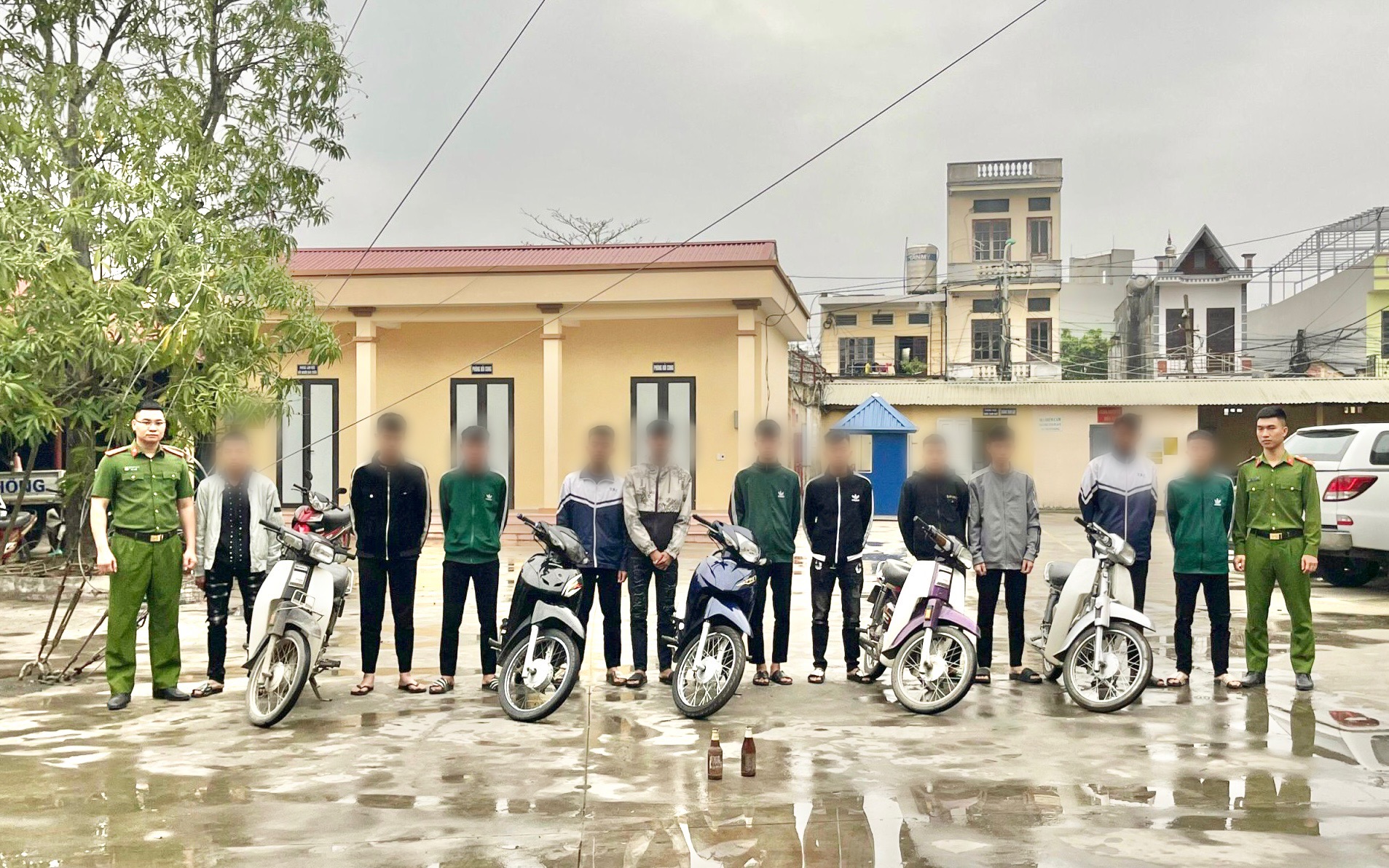Hơn 20 trai làng lao vào hỗn chiến gây náo loạn vùng quê - Ảnh 2.