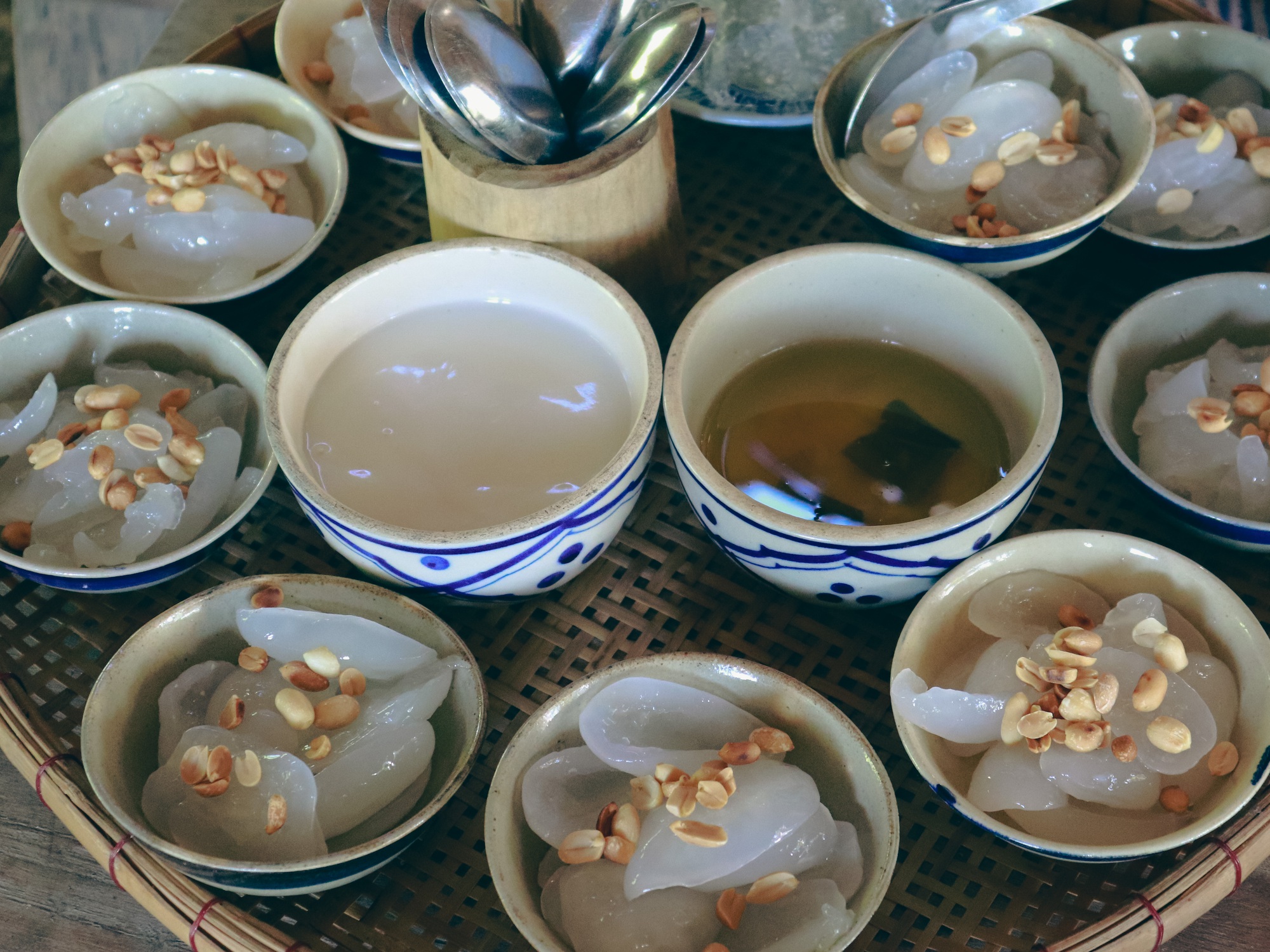 Lạ miệng chè dừa nước Cồn Chim