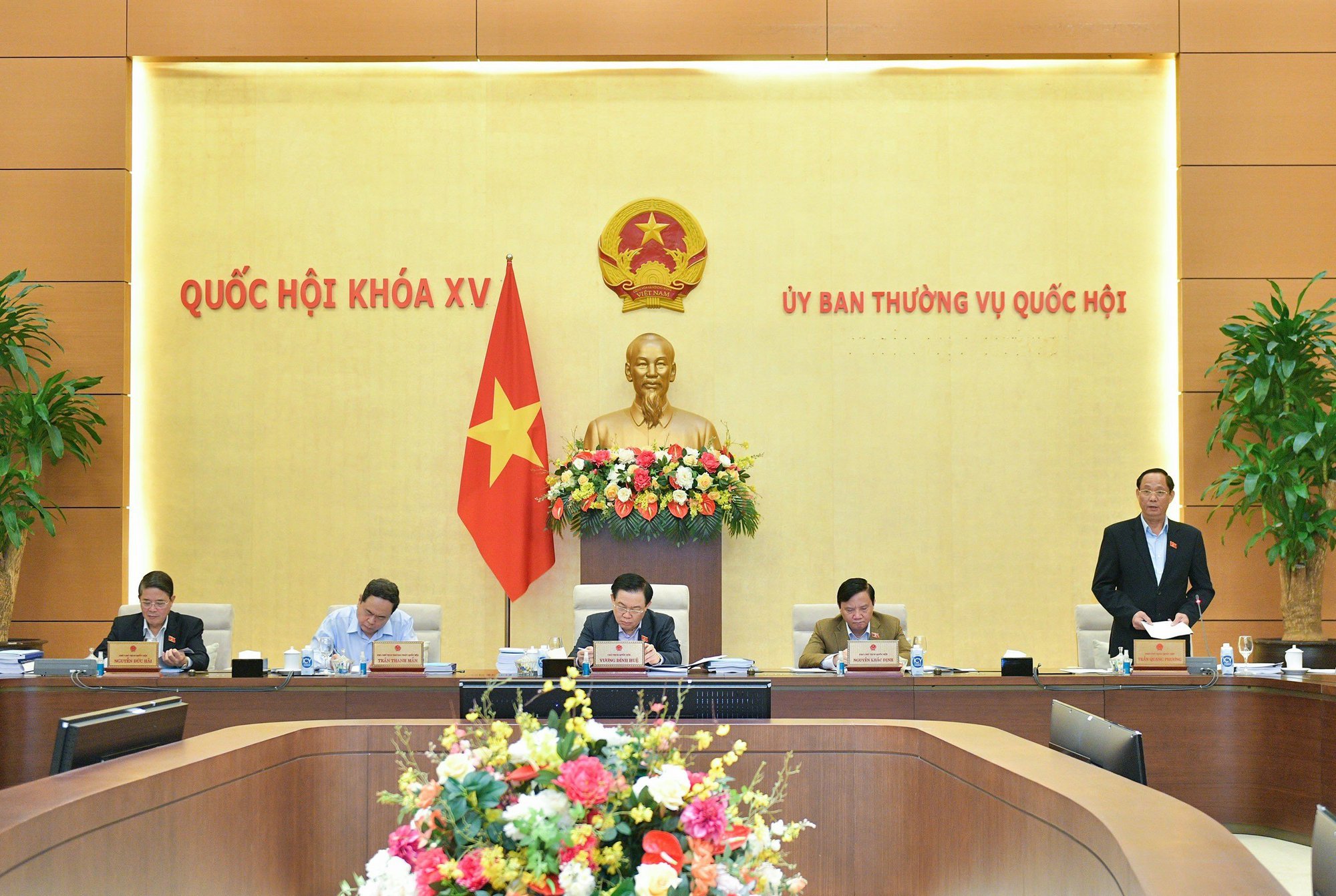 Xin ý kiến về Luật Đường bộ và Luật Trật tự an toàn giao thông đường bộ - Ảnh 1.