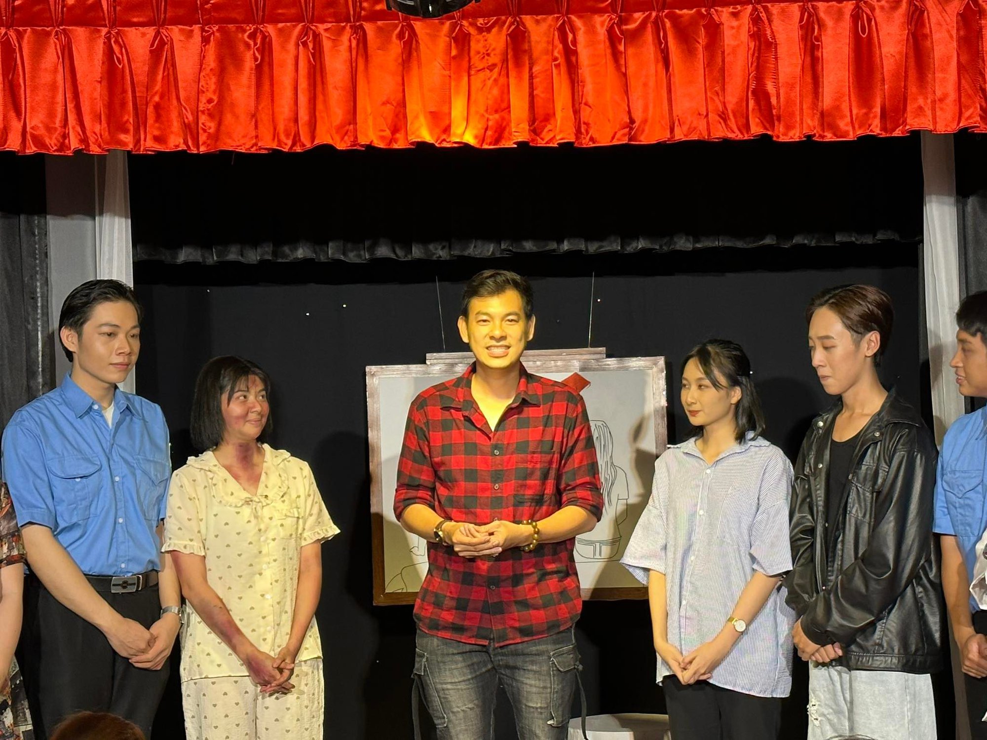 Minh Nhí, Ốc Thanh Vân thích thú với Xóm kịch - Ảnh 7.