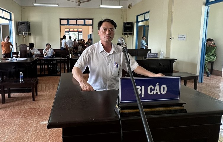 "Kỳ án" nguyên chủ tịch xã kêu oan: Chi tiếp quà biếu cho ai?