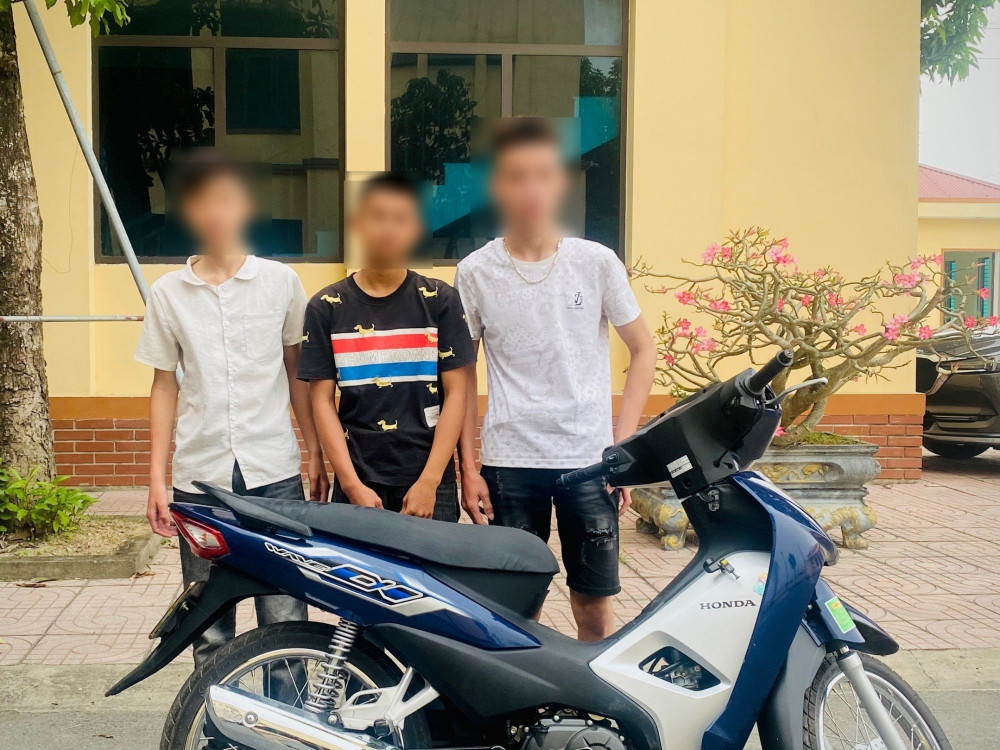Bắt 3 đạo ch&iacute;ch g&acirc;y ra h&agrave;ng chục vụ đột nhập đền, ch&ugrave;a - Ảnh 1.