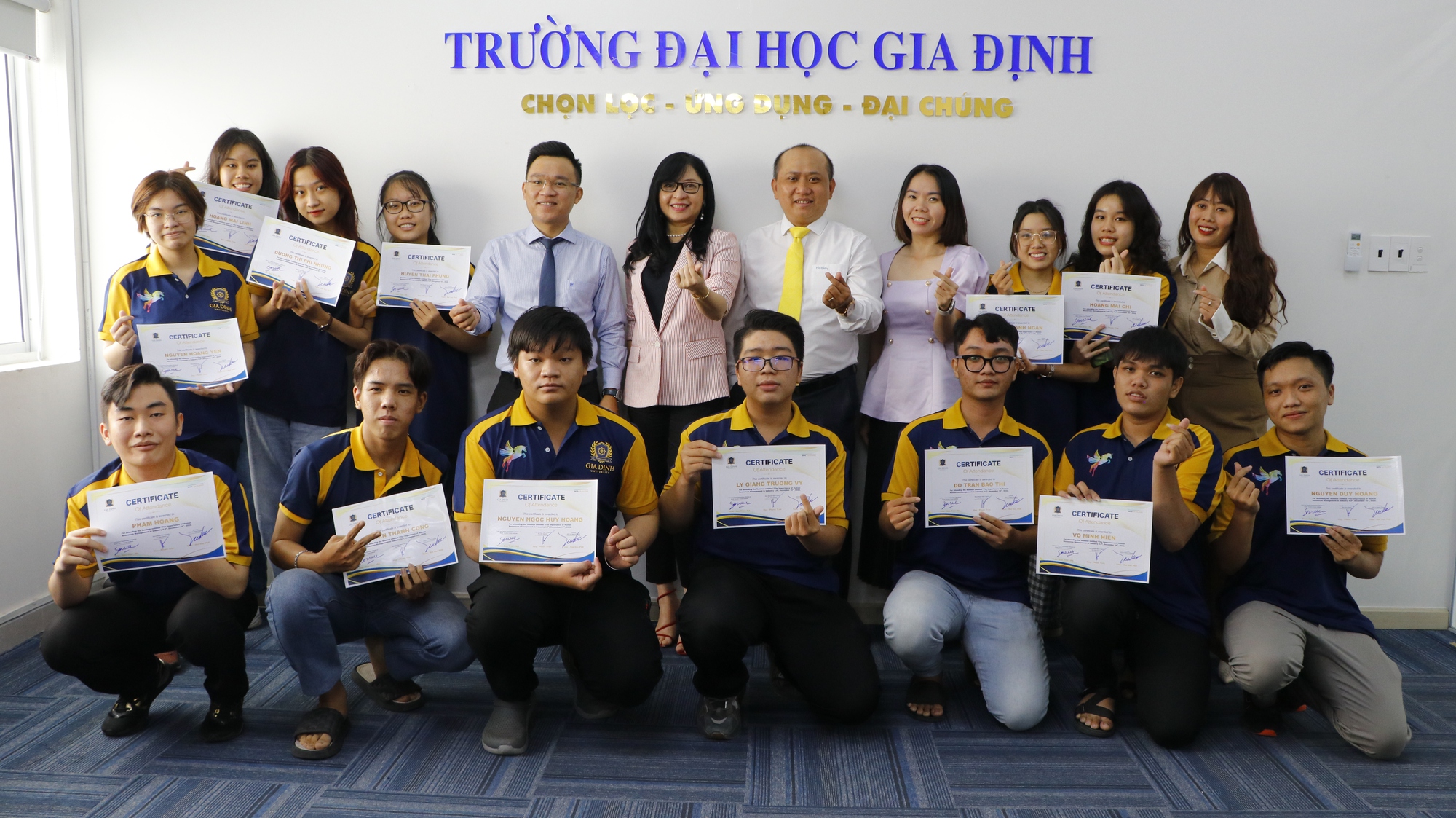 Học với chuyên gia, lãnh đạo từ giảng đường
