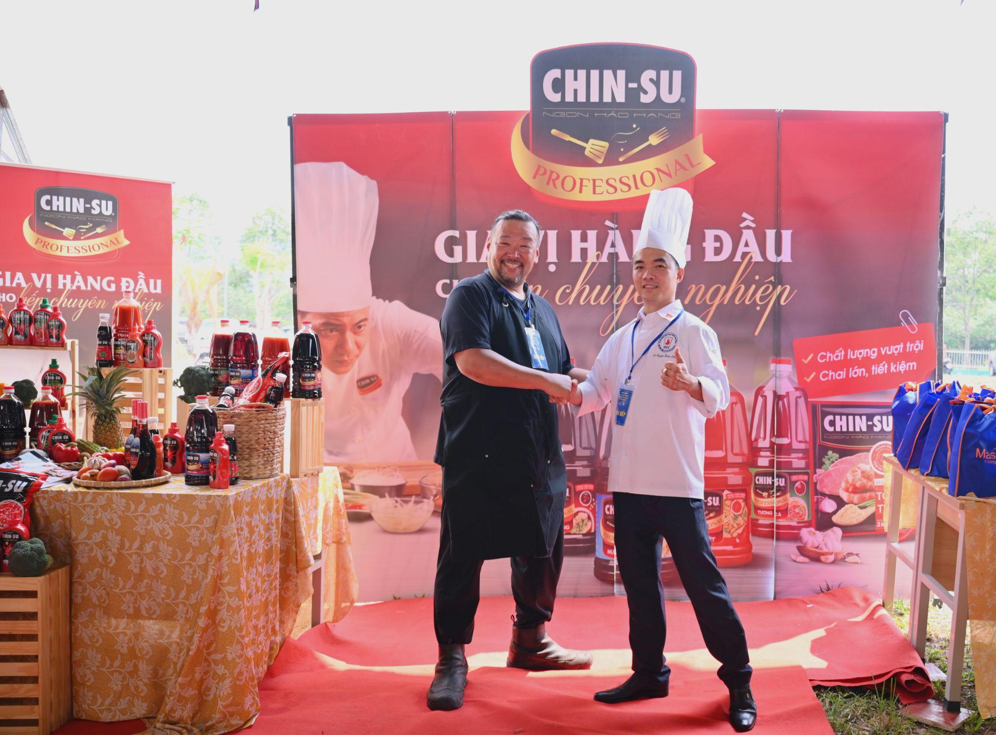M&atilde;n nh&atilde;n với 100 m&oacute;n ghẹ H&agrave;m Ninh x&aacute;c lập kỷ lục quốc gia - Ảnh 5.