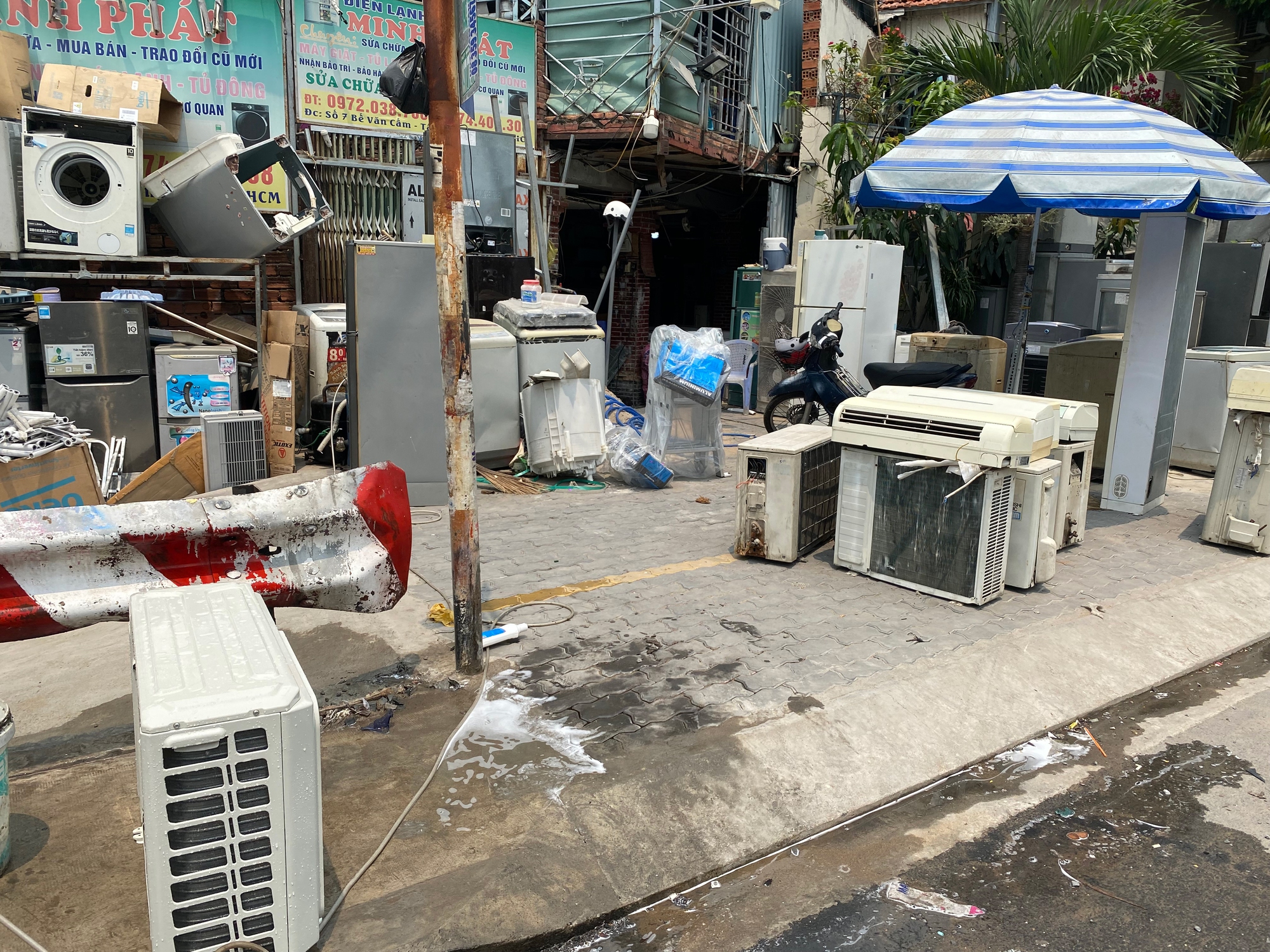 Sửa chữa hàng điện máy và công nghệ hốt bạc