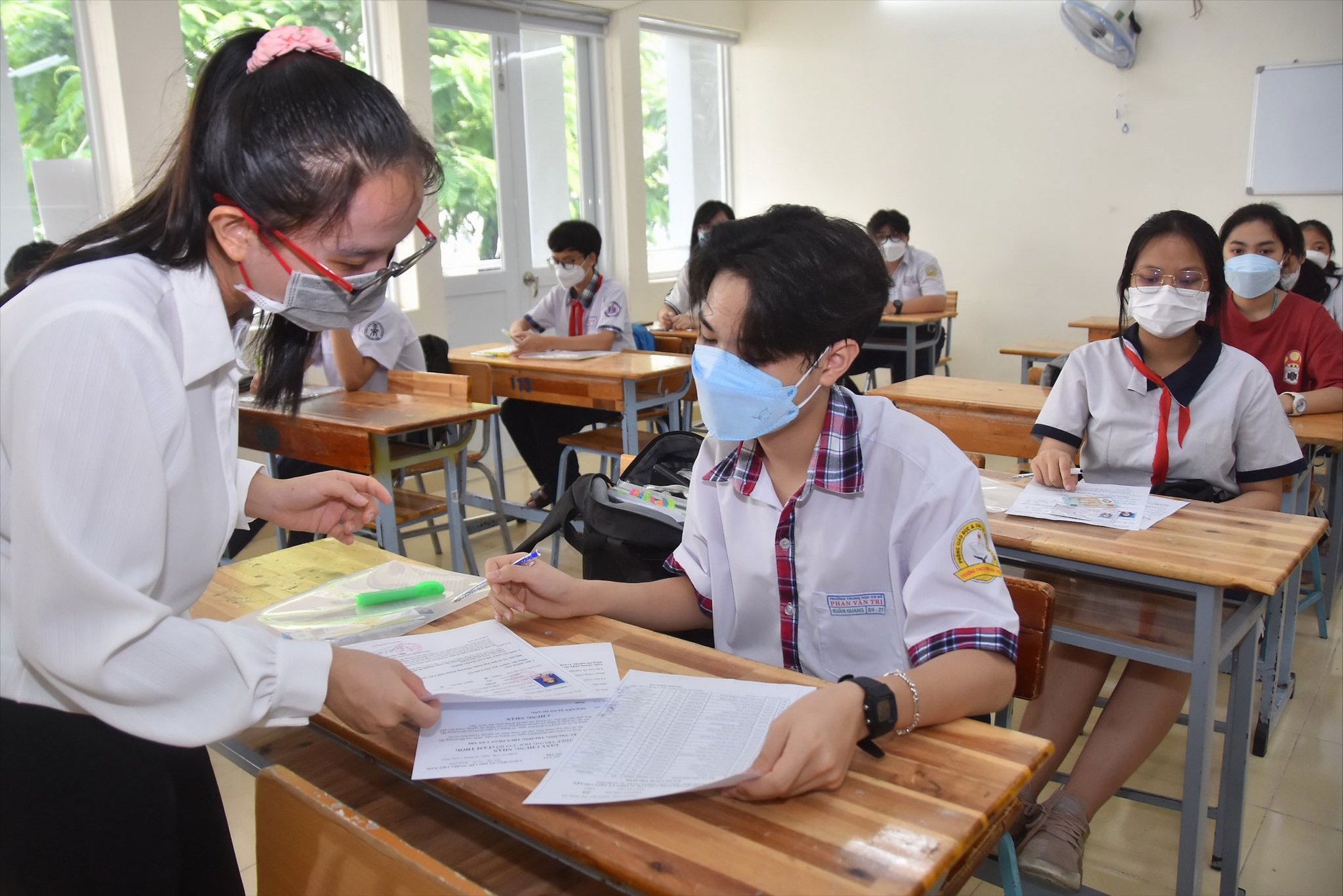 Cân não chọn nguyện vọng vào lớp 10