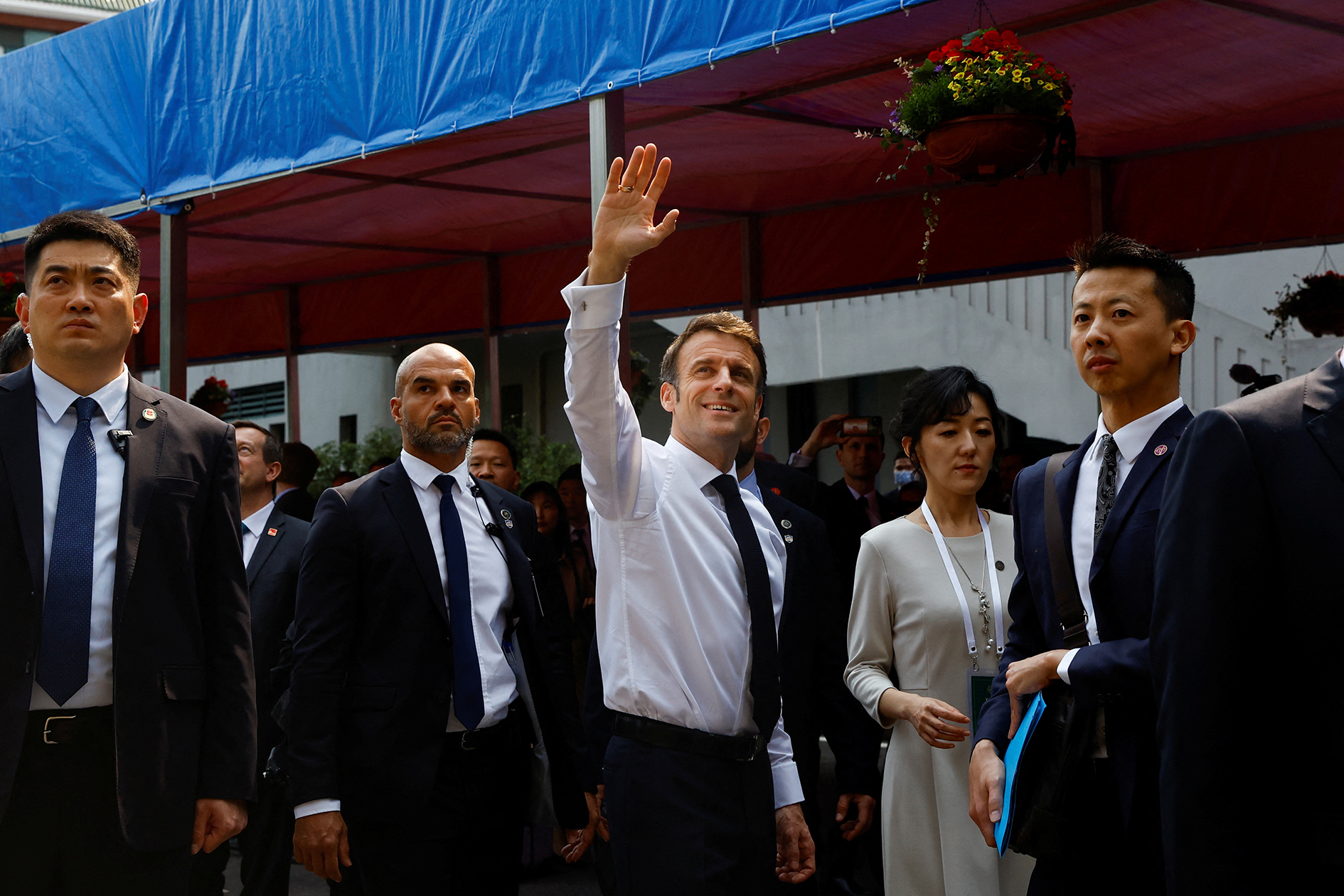 "Cơn bão trong tách trà"