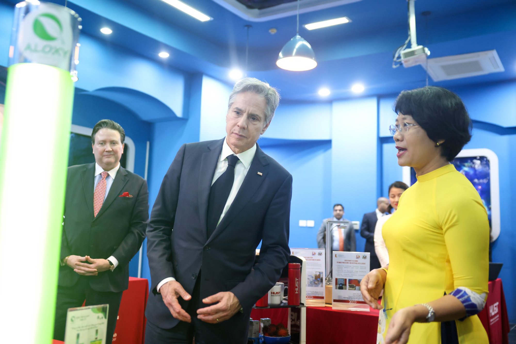 Ngoại trưởng Mỹ Antony Blinken dự kh&aacute;n trận đấu robot của sinh vi&ecirc;n Việt Nam - Ảnh 4.