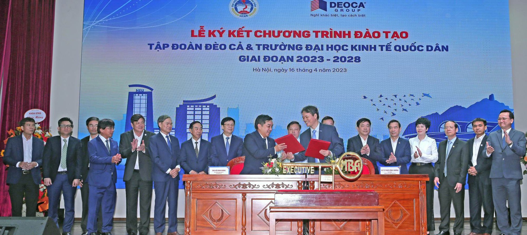 Tập đo&agrave;n Đ&egrave;o Cả k&yacute; kết hợp t&aacute;c chiến lược với Trường Đại học Kinh tế Quốc d&acirc;n - Ảnh 3.